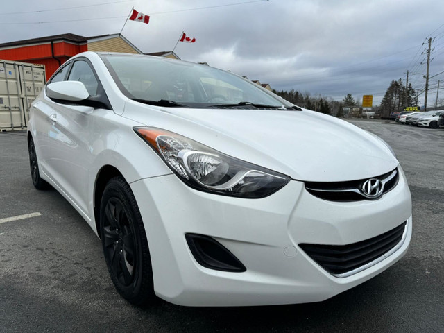 2013 Hyundai Elantra GLS 1.8L Manual Transmission On Snow Tires in Cars & Trucks in Bedford - Image 3