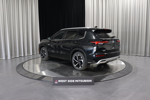 2025 Mitsubishi Outlander PHEV GT in Cars & Trucks in Edmonton - Image 4