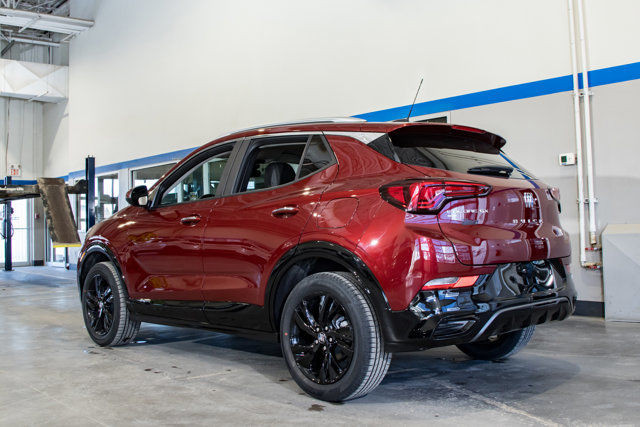  2024 Buick Encore GX Sport Touring dans Autos et camions  à Winnipeg - Image 4