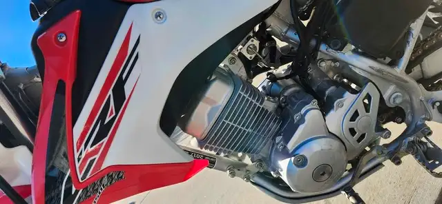  2017 HONDA CRF150R-RED! in Dirt Bikes & Motocross in Winnipeg - Image 5