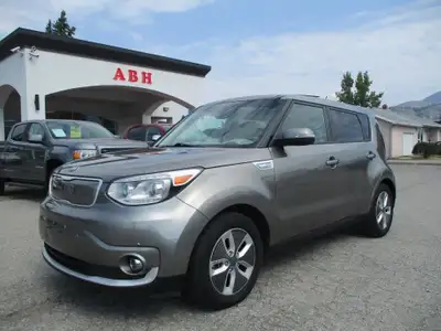 2019 Kia Soul EV Luxury Low KM, Fully Loaded, Electric Drive! Looking for a reliable, stylish, and e...