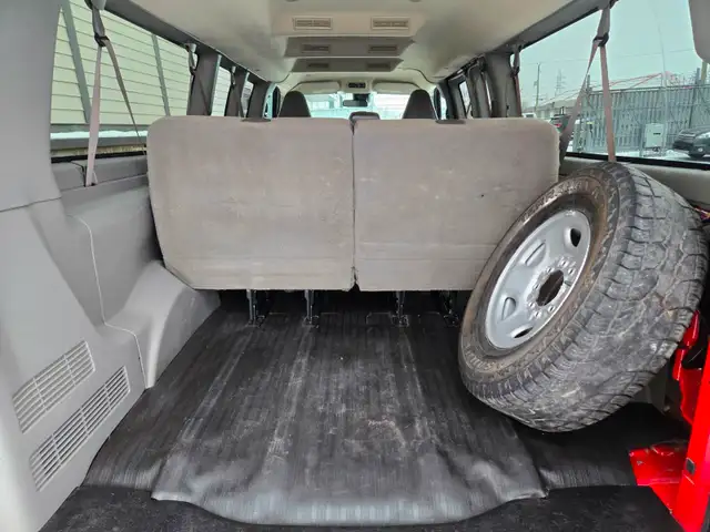 2021 Chevrolet Express Passenger 3500 / LT / 12 PASSENGERS 155"  in Cars & Trucks in West Island - Image 21