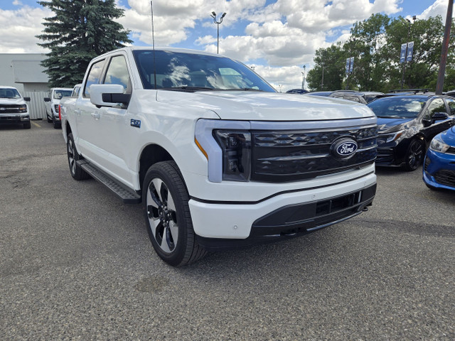 2024 Ford F-150 Lightning PLAT | 710A | 3M | DEMO SPECIAL!! | SP in Cars & Trucks in Calgary - Image 3