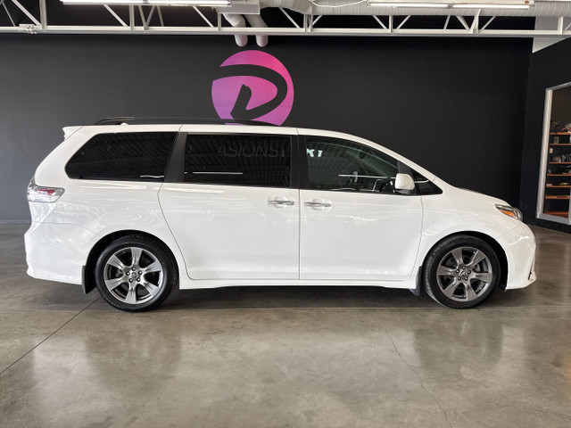 2018 Toyota Sienna SE 8 PASSAGERS V6 CUIR MAG in Cars & Trucks in Saint-Jean-sur-Richelieu