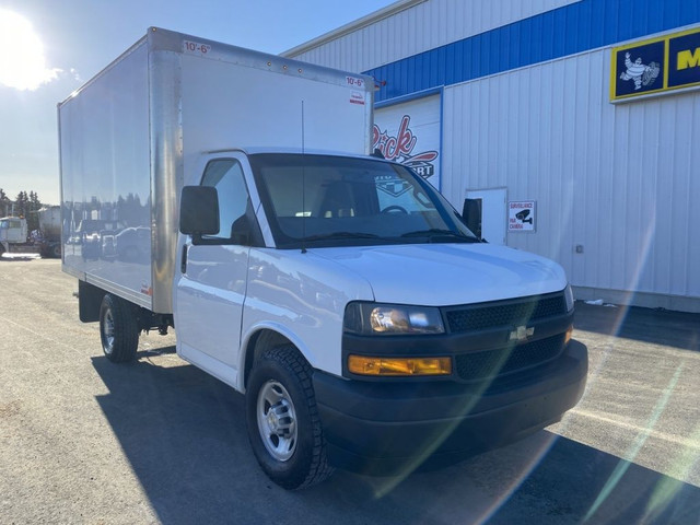 2022 Chevrolet Express Van Cube 12 pieds Express 3500 in Cars & Trucks in Thetford Mines - Image 3