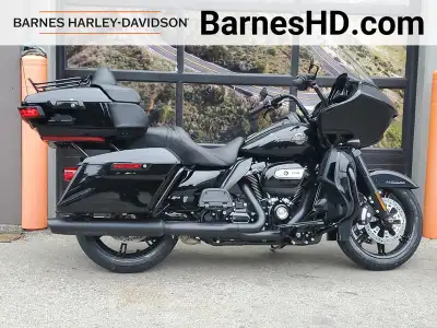 *Receive a $500 credit towards Parts, Motorclothes®, or Accessories upon purchase Base MSRP: $39,879...