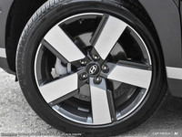 This Hyundai Santa Fe has a durable Intercooled Turbo Regular Unleaded I-4 2.5 L/152 engine powering... (image 7)