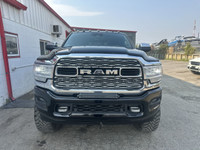 Limited | 4x4 | Crew Cab 8' Box | 6.7L CUMMINS This 2022 Ram 3500 Limited 4x4 with the 6.7L Cummins... (image 1)