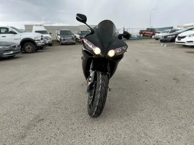 2006 Yamaha YZFR1 in Sport Bikes in Calgary - Image 4