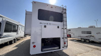 Columbus CMF393RLW The 393RL is the biggest couples coach River Ranch has to offer. This floorplan p... (image 1)