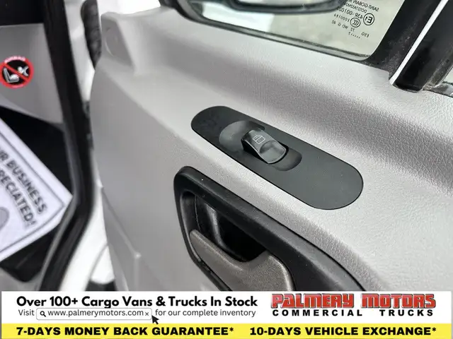2017 Mercedes-Benz Sprinter 2500 144" HIGH ROOF 4X4 +LOW RANGE dans Autos et camions dans Région de Mississauga/Peel - Image 27
