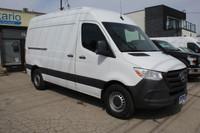 FREE CARFAX REPORT AVAILABLE ALL BRND NEW BRIDGESTONE ALL SEASON TIRES JUST INSTALLED 2 PASSENGER EL... (image 1)