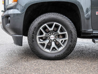 2016 GMC Canyon 4WD SLE Low K Truck The 2016 GMC Canyon 4WD SLE Low K Truck is the perfect combinati... (image 5)