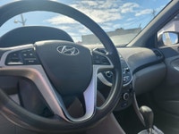 GARANTIE 1 ANS CREDIT DIRECT EN LIGNE AU WWW.AUTO-INTERNET.CA WOW 2012 HYUNDAI ACCENT AUTOMATIQUE GR... (image 2)