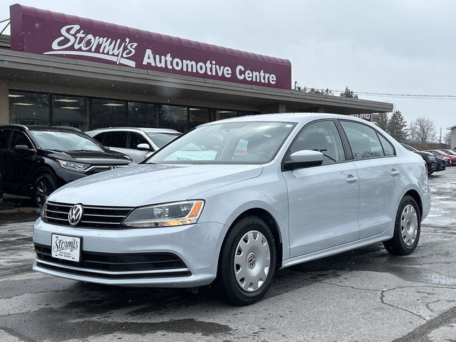  2017 Volkswagen Jetta Sedan Trendline+ HEATED SEATS/BACKUP CAME in Cars & Trucks in Belleville