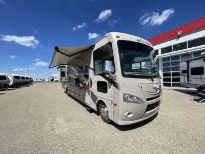 Embarking on adventures with a 2016 Thor Motor Coach Hurricane 35C is a fantastic choice for those w...