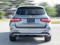 2019 Mercedes Benz GLC-300 Grey Exterior on Black Interior comes with Navigation and 360 Back up Cam... (image 4)