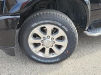 Recent Arrival! Odometer is 2588 kilometers below market average! 2022 Ram 2500 Laramie Diamond Blac... (image 4)