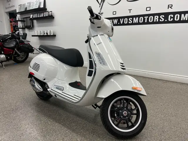 2023 Vespa GTS Super HPE 300 ABS - V5855 - -No Payments for 1 Ye in Scooters & Pocket Bikes in Markham / York Region - Image 14