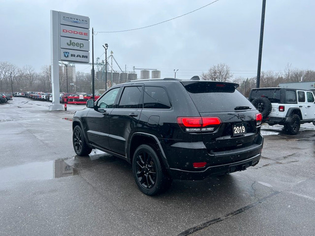  2019 Jeep Grand Cherokee Altitude 4x4 - Sunroof - Pwr Liftgate  in Cars & Trucks in Napanee - Image 3