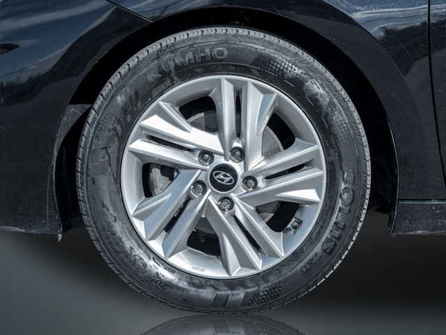 2020 Hyundai Elantra Preferred ONE OWNER | HEATED SEATS in Cars & Trucks in Oshawa / Durham Region - Image 4