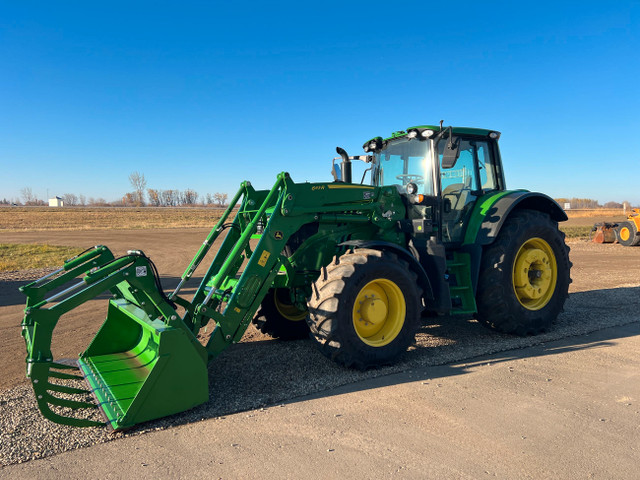 2024 John Deere 6155M MFD LOADER TRACTOR w/100 hours in Farming Equipment in Regina - Image 3