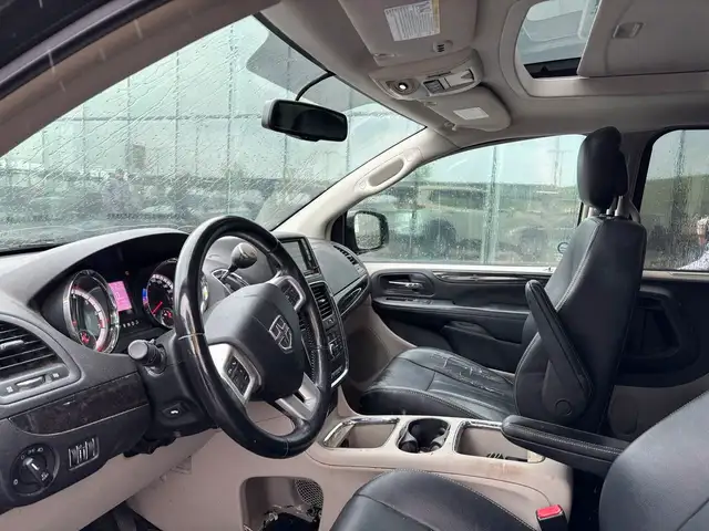 2013 Dodge Grand Caravan Crew in Cars & Trucks in Calgary - Image 13