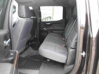 2019 GMC Sierra SLE 4x4 Crew Cab 6.5 Foot Box with 123,546km! Equipped with remote keyless entry, po... (image 5)