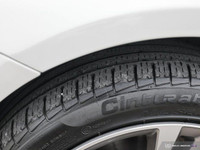 * xDrive all-wheel drive system with an 8-speed automatic transmission * Four-wheel independent susp... (image 9)