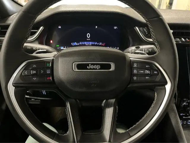 2024 Jeep Grand Cherokee L in Cars & Trucks in Strathcona County - Image 17
