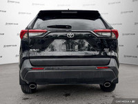 Snag a steal on this 2022 Toyota RAV4 XLE before someone else snatches it. Spacious yet easy-moving,... (image 5)