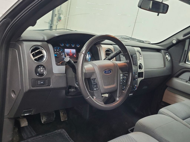  2014 Ford F-150 XTR SuperCrew 4X4 V8 Pseat Steps Bluetooth Back dans Autos et camions  à Ville de Toronto - Image 4
