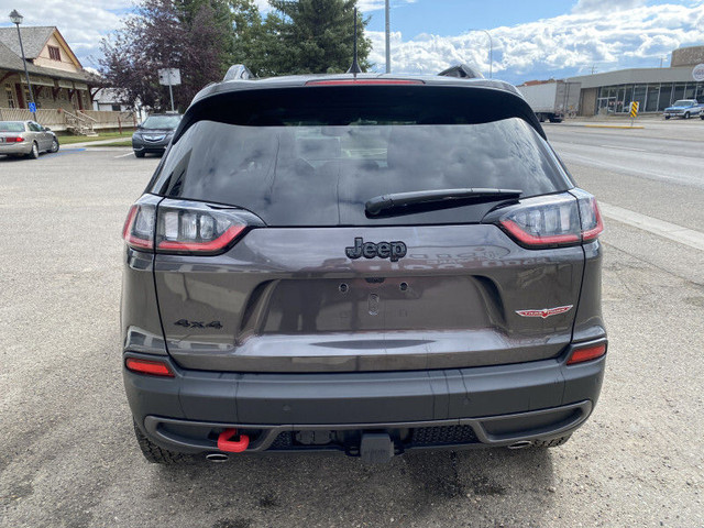 2023 Jeep Cherokee TRAILHAWK in Cars & Trucks in Lethbridge - Image 4