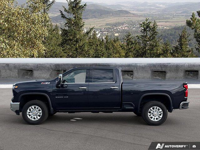 2024 Chevrolet Silverado 3500HD LTZ | Duramax Diesel | Tonneau in Cars & Trucks in Cowichan Valley / Duncan - Image 2
