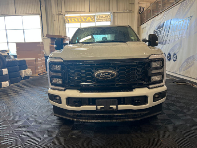 2025 Ford F-350 XLT | BLACK APPEARANCE PKG | 360 CAMERA PKG in Cars & Trucks in Lloydminster - Image 3