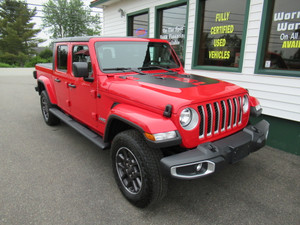 2023 Jeep Gladiator Overland 4x4 w/ Tan Interior & only 16k!