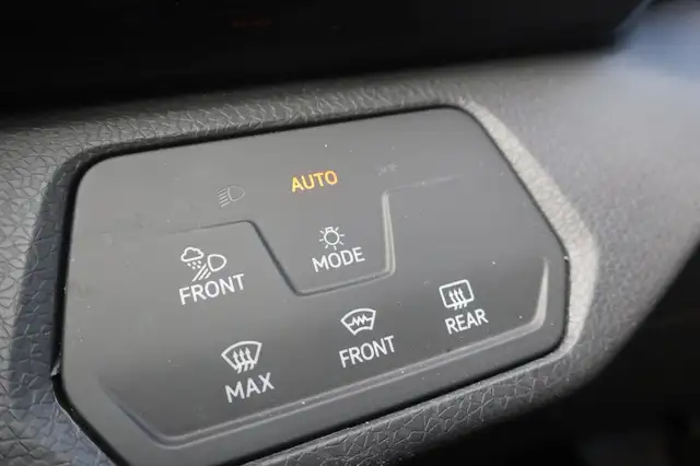 Volkswagen ID.4 Pro S AWD + Toit Ouvrant + Keyless + NAV 2024 in Cars & Trucks in Lévis - Image 14