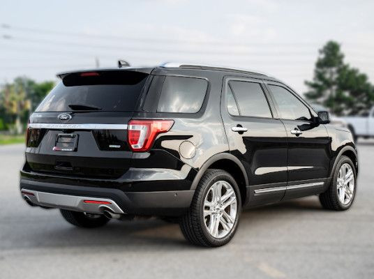 2016 Ford Explorer LIMITED PKG|4WD|BACKUP|PANOROOF|LOADED|U SAFE in Cars & Trucks in City of Toronto - Image 2
