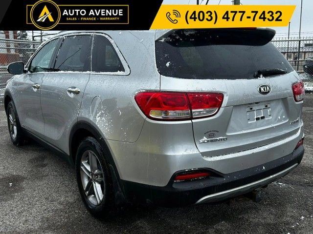 2016 Kia Sorento EX - TURBO & PANORAMIC SUNROOF in Cars & Trucks in Calgary - Image 3