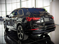 Comes equipped with: Power Trunk, Power Mirrors, Sunroof , Load Bearing Exterior Rack, Shark fin ant... (image 9)