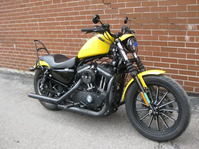 2015 Harley-Davidson XL883N Iron in Street, Cruisers & Choppers in City of Toronto - Image 3