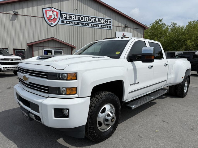 2017 Chevrolet SILVERADO 3500HD LT DUALLY DURAMAX 4X4 3500HD in Cars & Trucks in Belleville