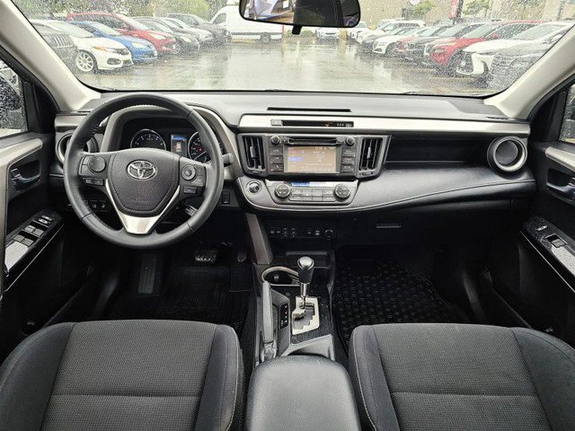 2018 Toyota RAV4 XLE in Cars & Trucks in Kitchener / Waterloo - Image 4