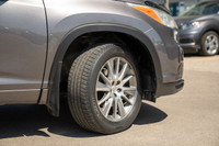This 2015 Toyota Highlander XLE with 189,759 kilometres on the odometer combines spacious versatilit... (image 4)