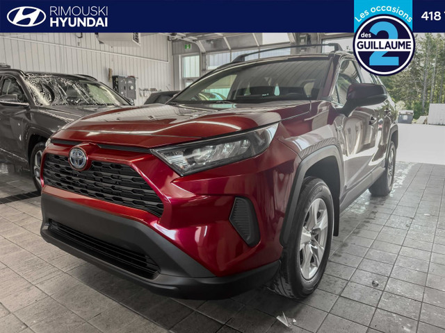 Toyota RAV4 Hybrid LE AWD 2020 in Cars & Trucks in Rimouski / Bas-St-Laurent - Image 3