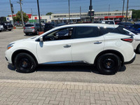 2017 Nisan Murano SV AWD - In White - All Wheel Drive - Touch screen - Backup camera - Moon roof - N... (image 6)