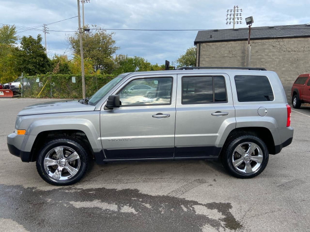 2015 Jeep Patriot High Altitude **4X4, HTD LEATH, SNRF ** in Cars & Trucks in St. Catharines - Image 4