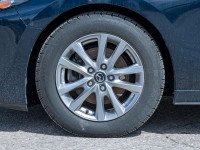 Experience driving in high definition when you get behind the wheel of the 2019 Mazda 3 Sport GS! Dr... (image 3)