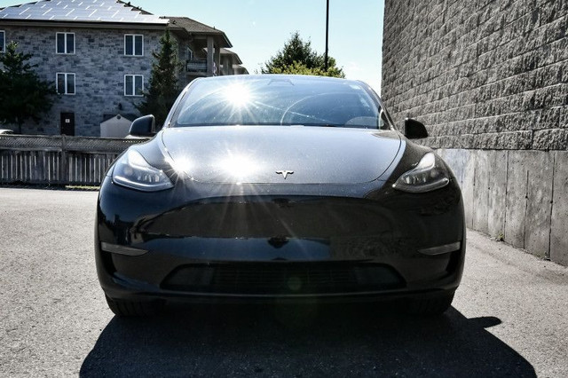 2023 Tesla Model Y BASE • SUNROOF • NAV • POWER LIFTGATE in Cars & Trucks in Ottawa - Image 4