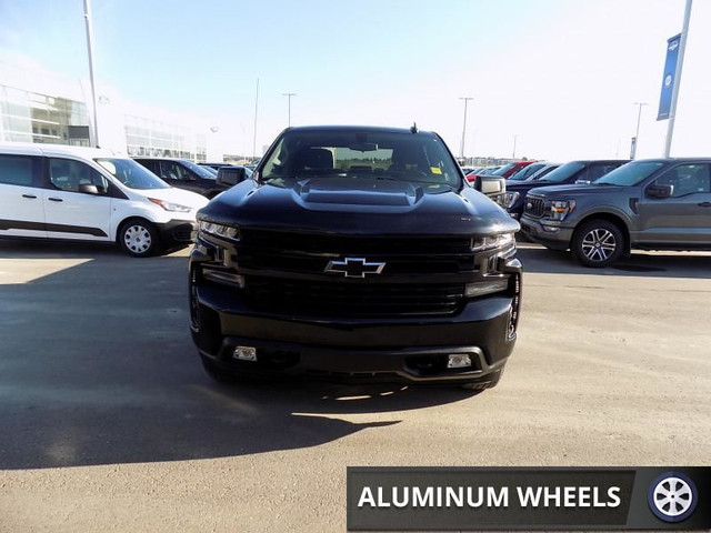 2020 Chevrolet Silverado 1500 RST in Cars & Trucks in Calgary - Image 2